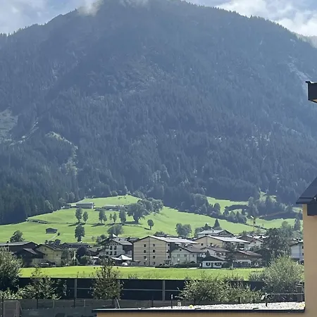 Edelalm Residenz 2 Apartment *